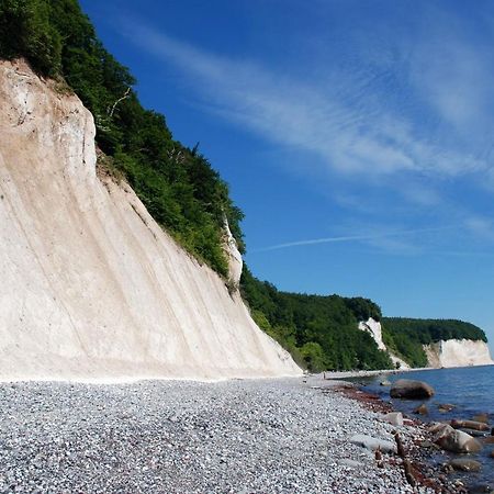 Schoene Ferienwohnungen Mit Kamin Im Ostseebad Sellin Bagian luar foto