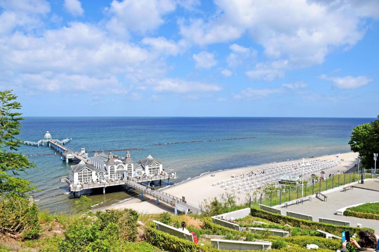 Schoene Ferienwohnungen Mit Kamin Im Ostseebad Sellin Bagian luar foto