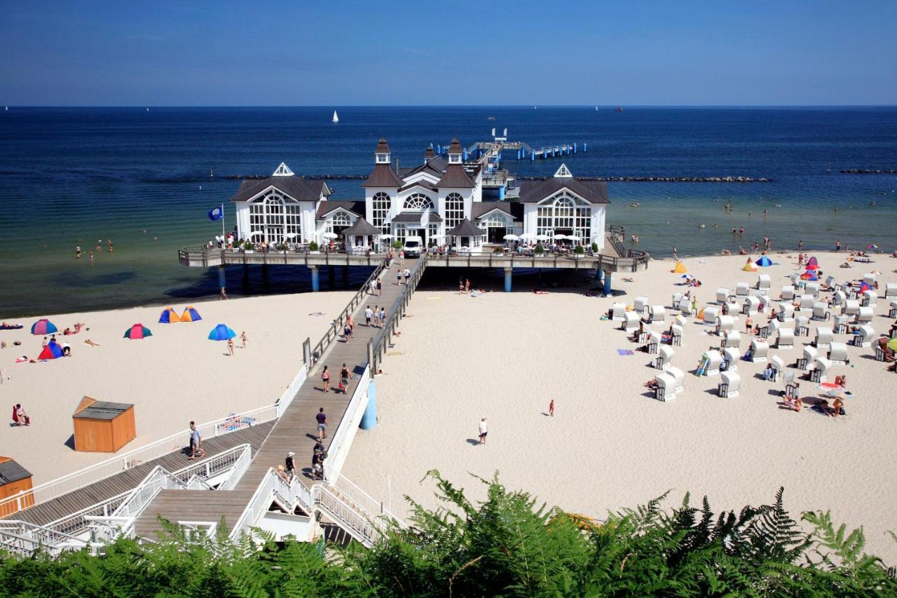 Schoene Ferienwohnungen Mit Kamin Im Ostseebad Sellin Bagian luar foto
