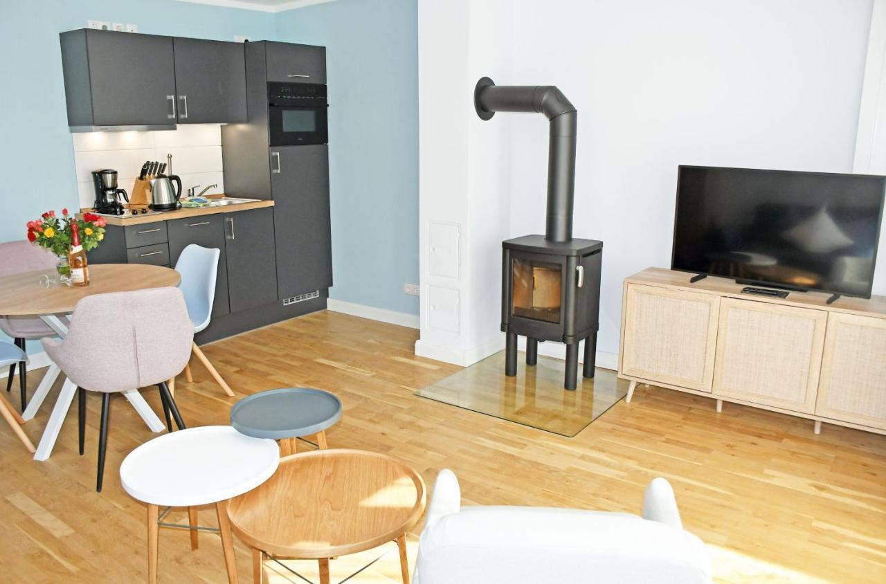 Schoene Ferienwohnungen Mit Kamin Im Ostseebad Sellin Bagian luar foto