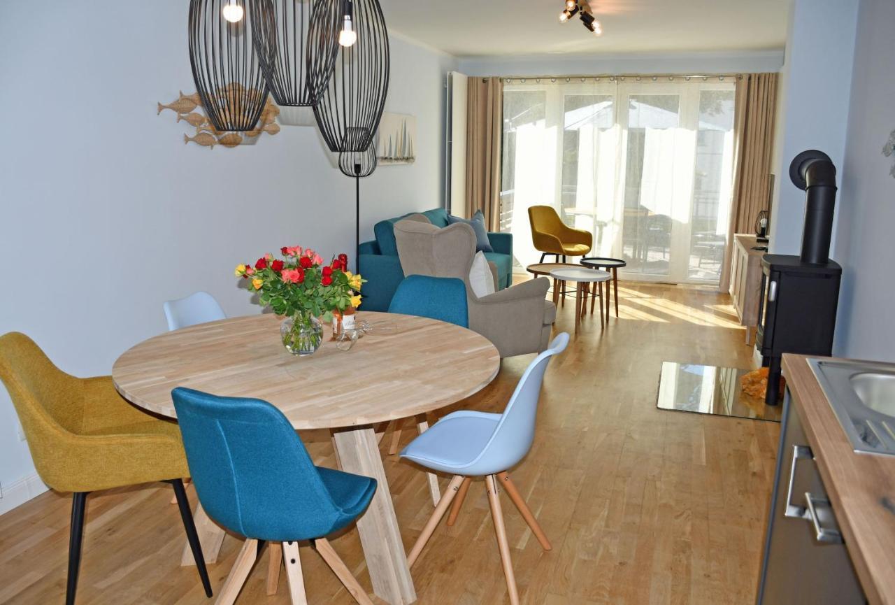 Schoene Ferienwohnungen Mit Kamin Im Ostseebad Sellin Bagian luar foto