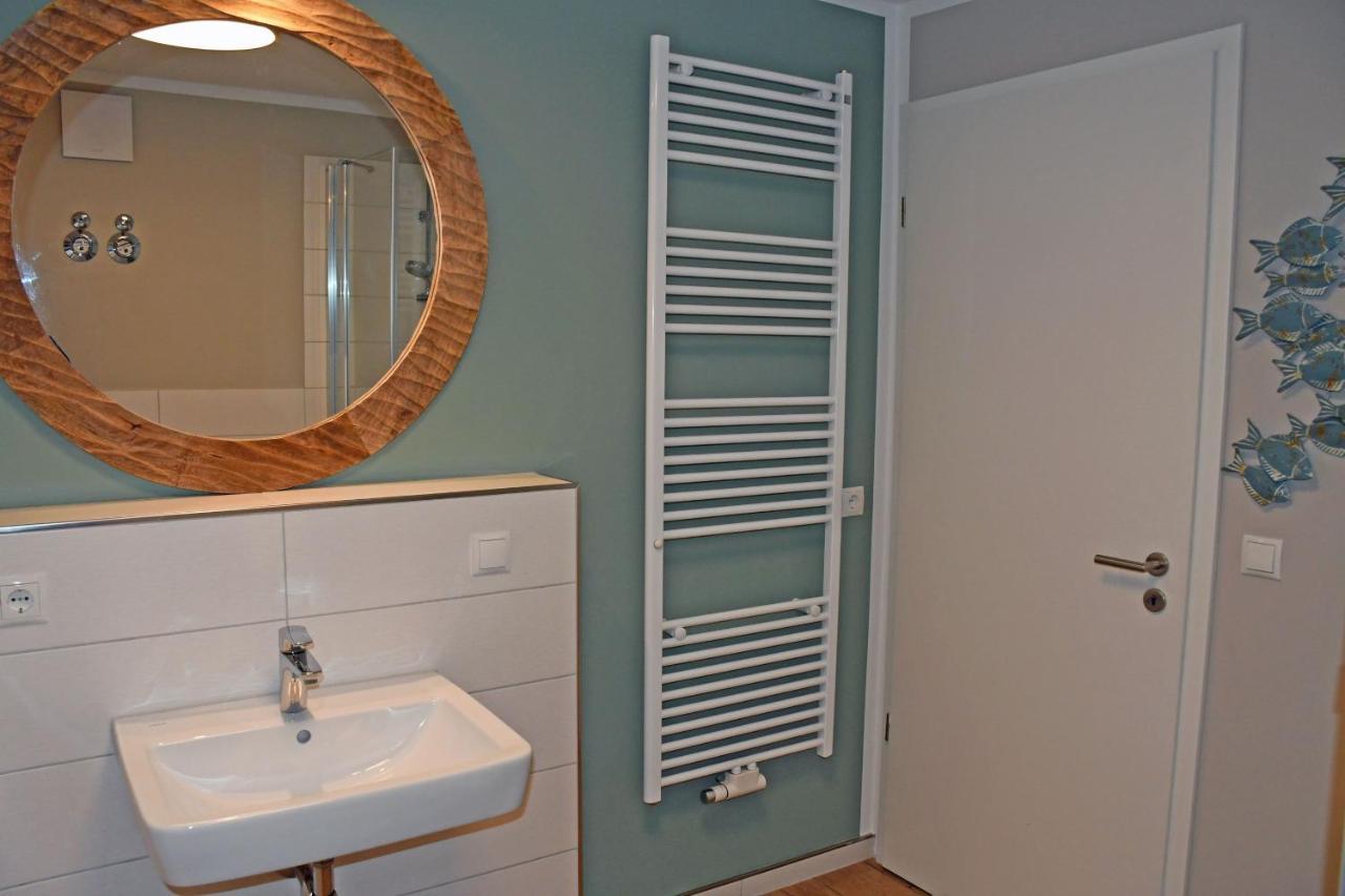 Schoene Ferienwohnungen Mit Kamin Im Ostseebad Sellin Bagian luar foto